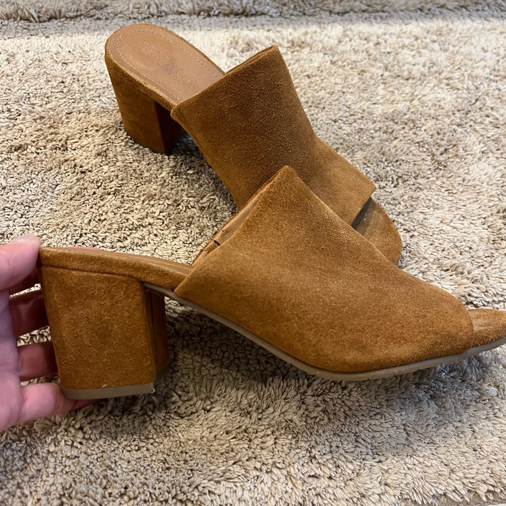 Kenneth Cole Brown Suede Block Heel Mules